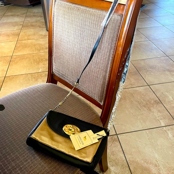 Emma Fox Leather Black and Shimmer Gold Crossbody NWT 10 X 6.5 - Picture 1 of 15